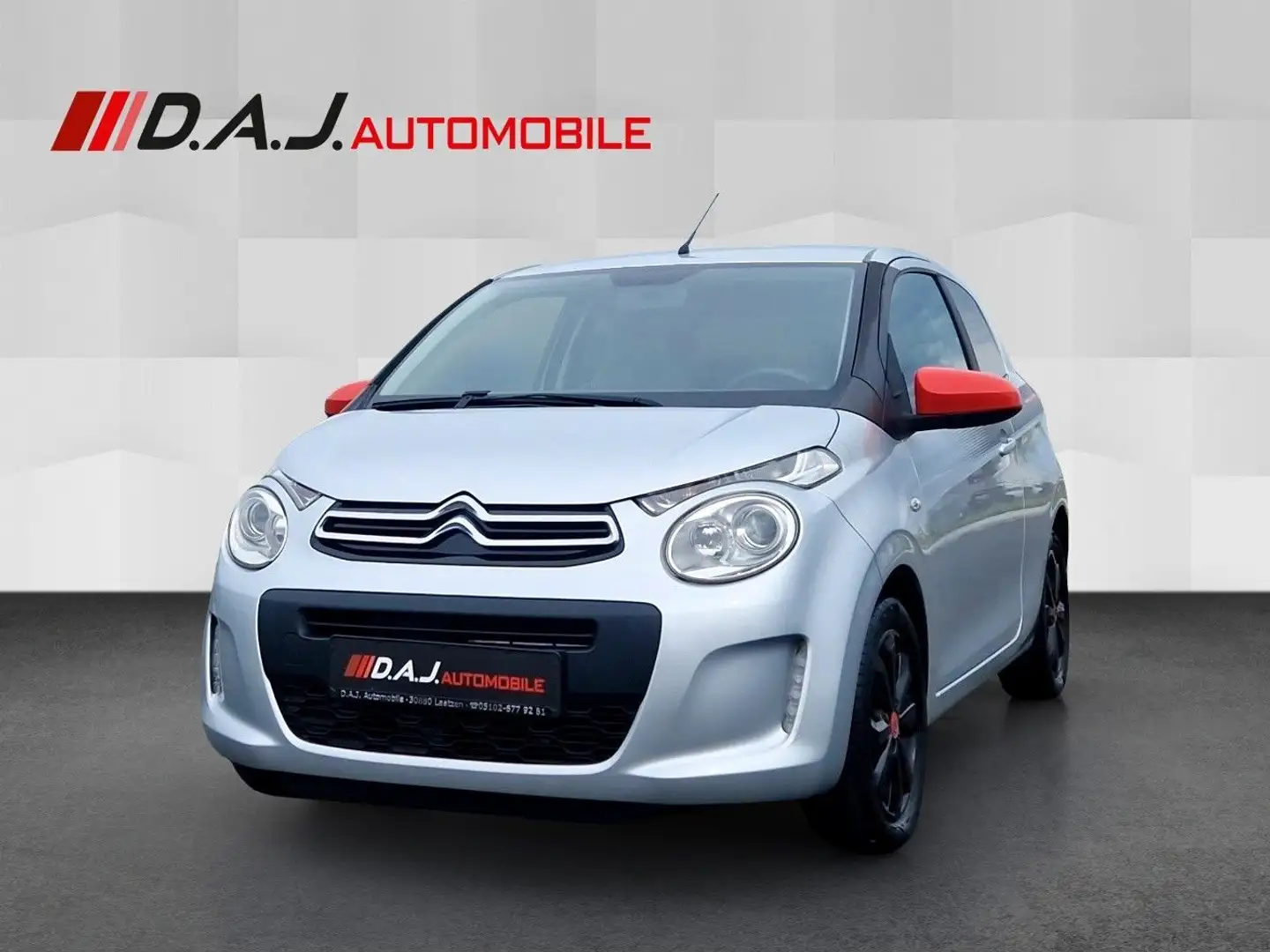 Citroen C1 PureTech 82 Furio /1.Hand Klimaaut SHZ Alu BT Grau - 1