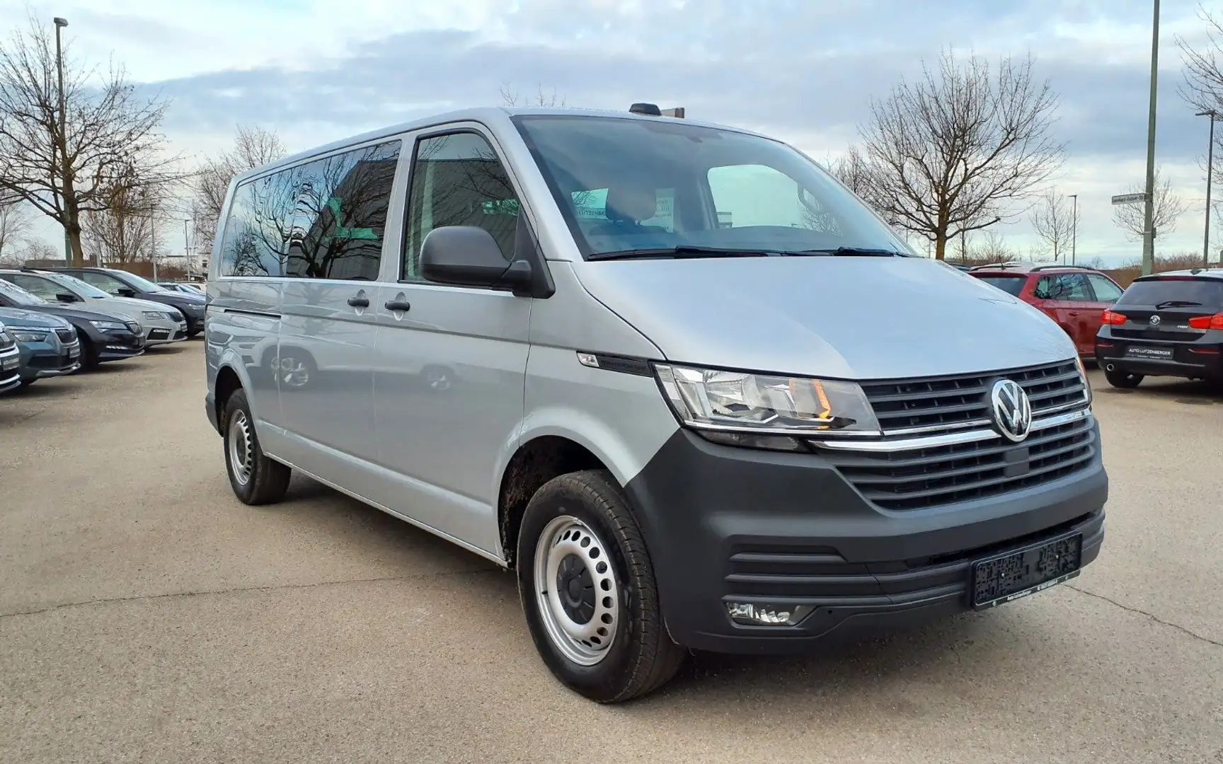 Volkswagen T6 Kombi T6.1 Kombi Lang 2.0 TDI 110kW DSG Kamera, Navi Silber - 1