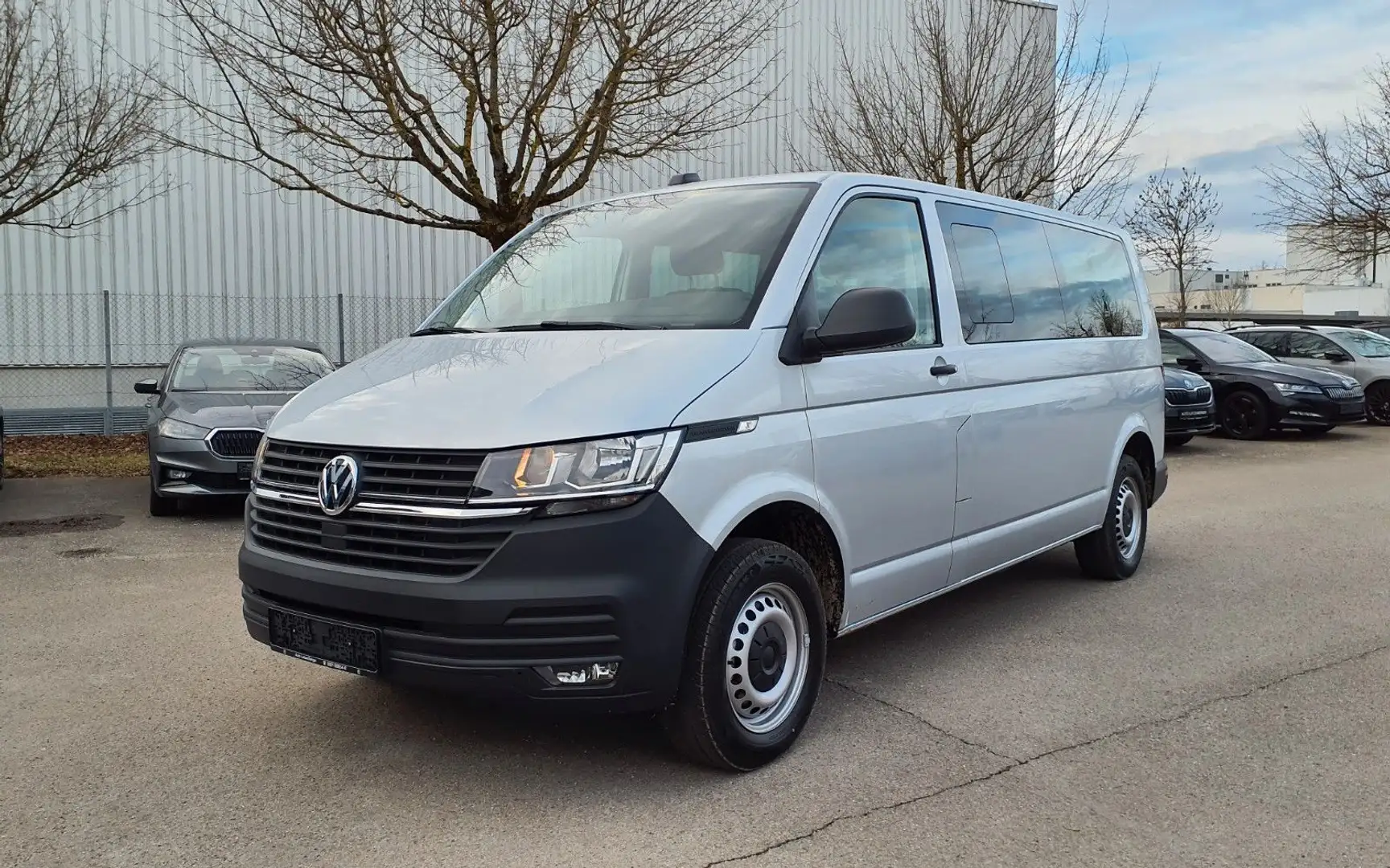 Volkswagen T6 Kombi T6.1 Kombi Lang 2.0 TDI 110kW DSG Kamera, Navi Silber - 2