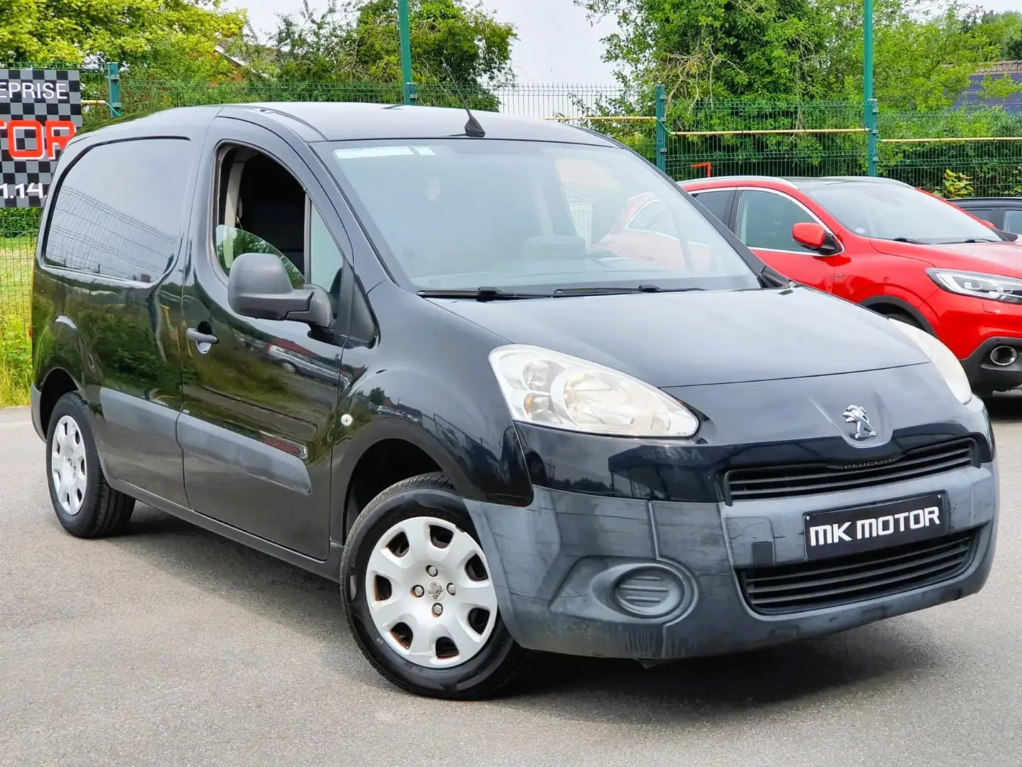 Peugeot Partner 🟢UTILITAIRE - 1.6 HDI 90CV BOITE AUTO Noir - 1