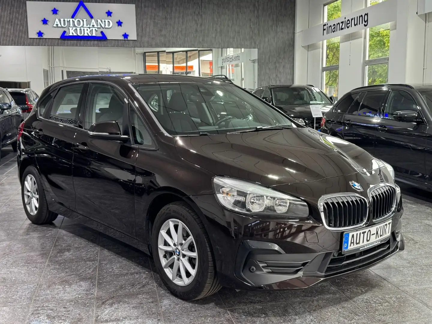 BMW 216 *Navi*PDC*Automatik*AHK Braun - 1
