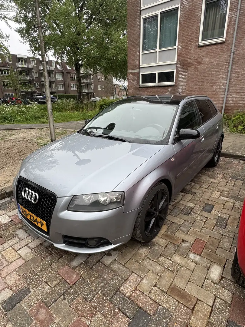 Audi A3 8P 1.8 TFSI Ambition pro line 3x S-Line automaat Grey - 1
