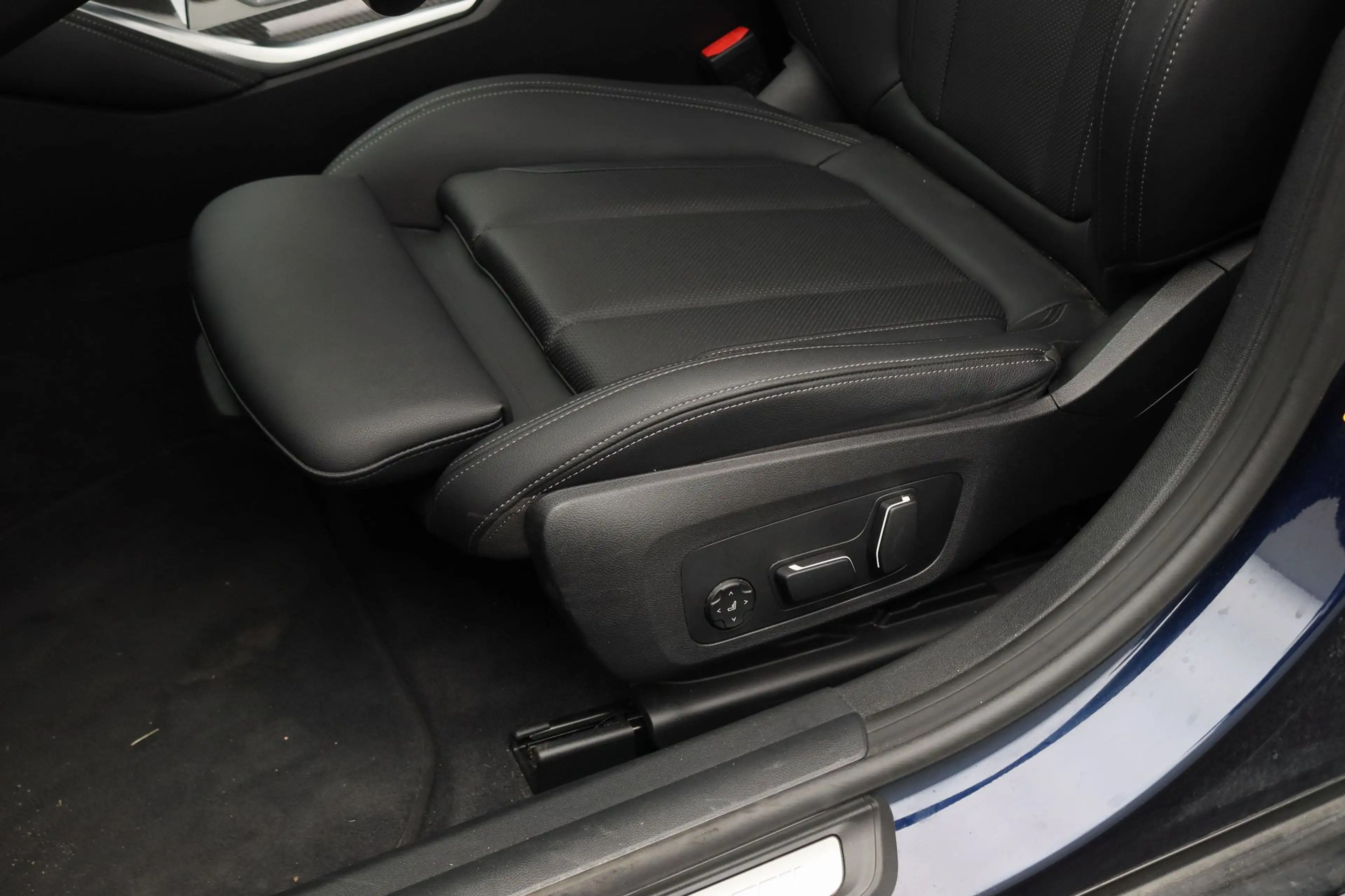 BMW i4 M60 — photo 5