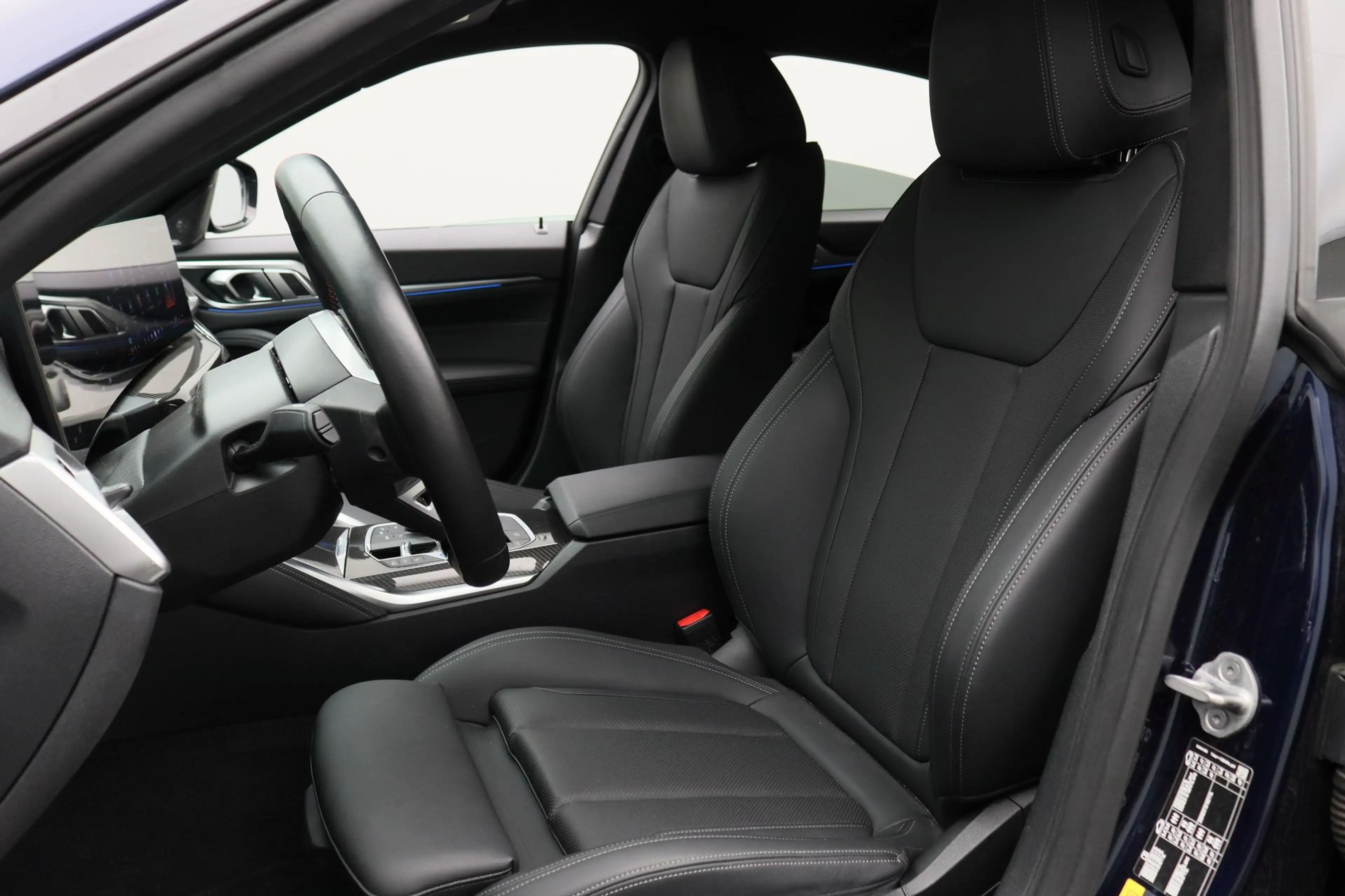 BMW i4 M60 — photo 4