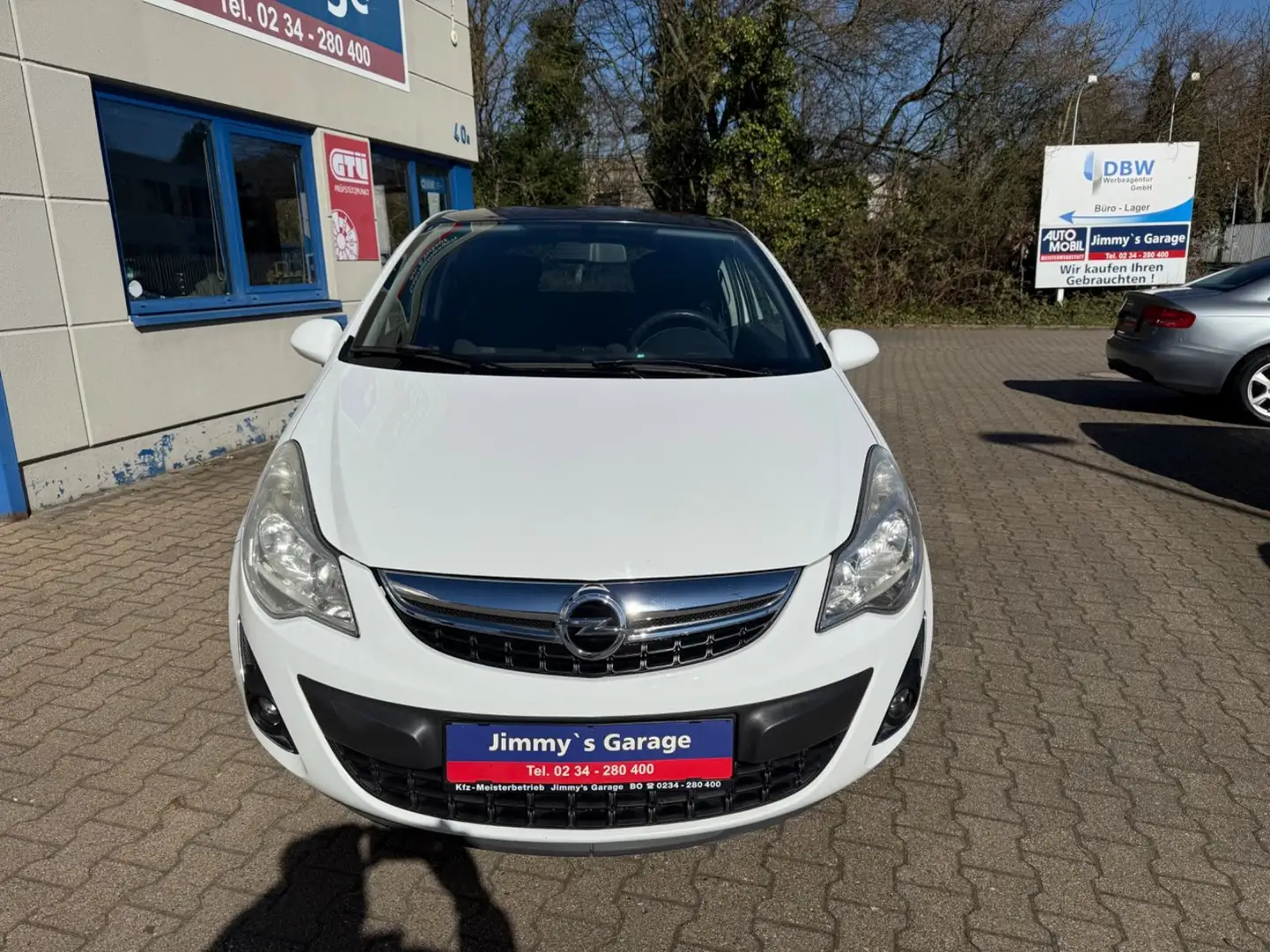Opel Corsa D Color Edition bijela - 2