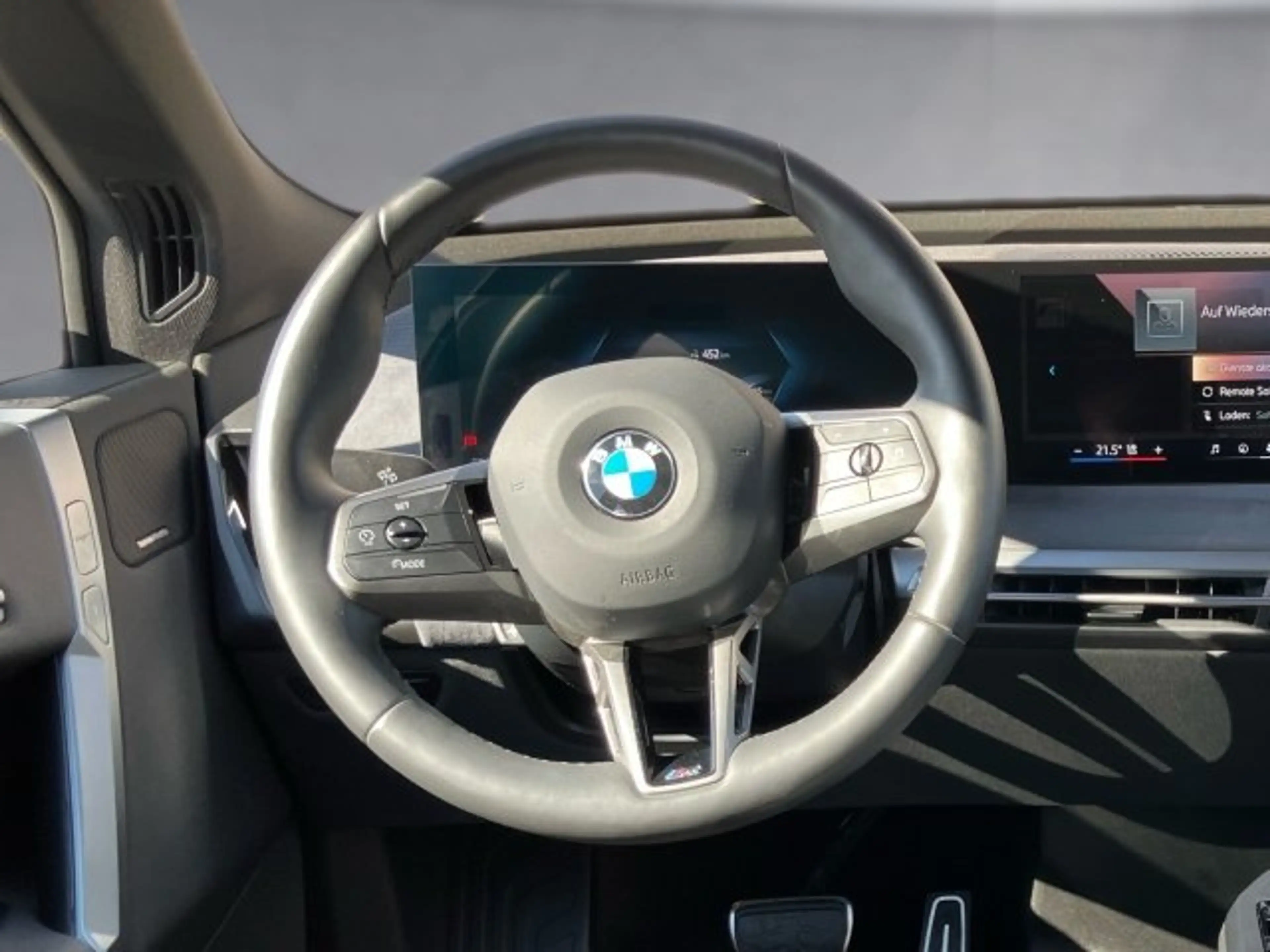 BMW iX xDrive45 — photo 10