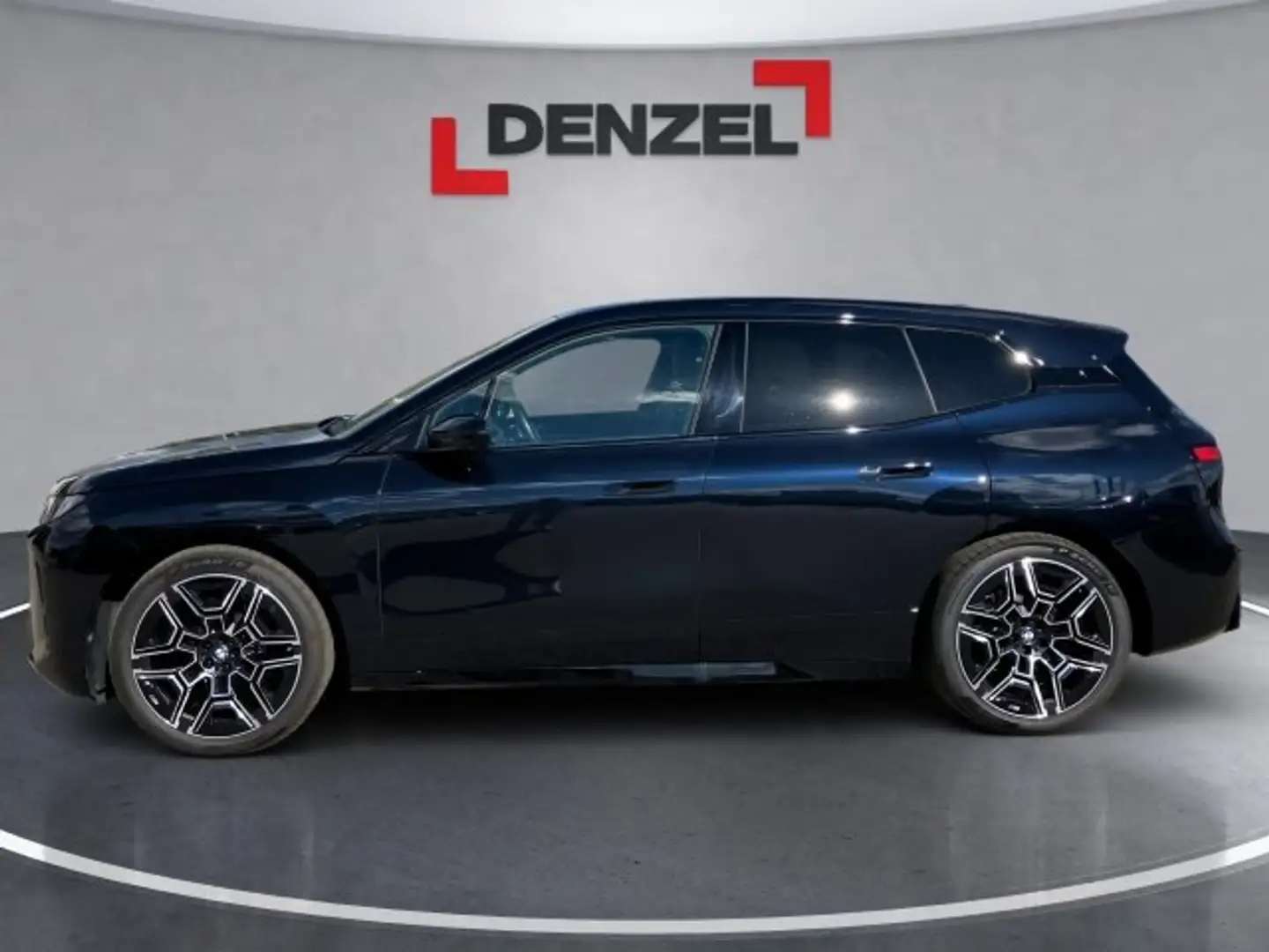 BMW iX xDrive45 Schwarz - 2