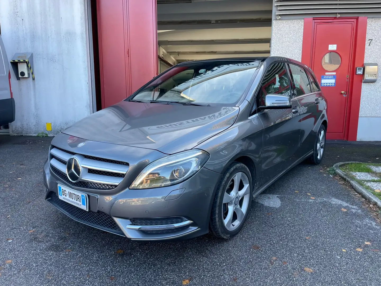 Mercedes-Benz B 180 Classe B 180 cdi  Premium tetto unipropr. ok neop. Grigio - 1