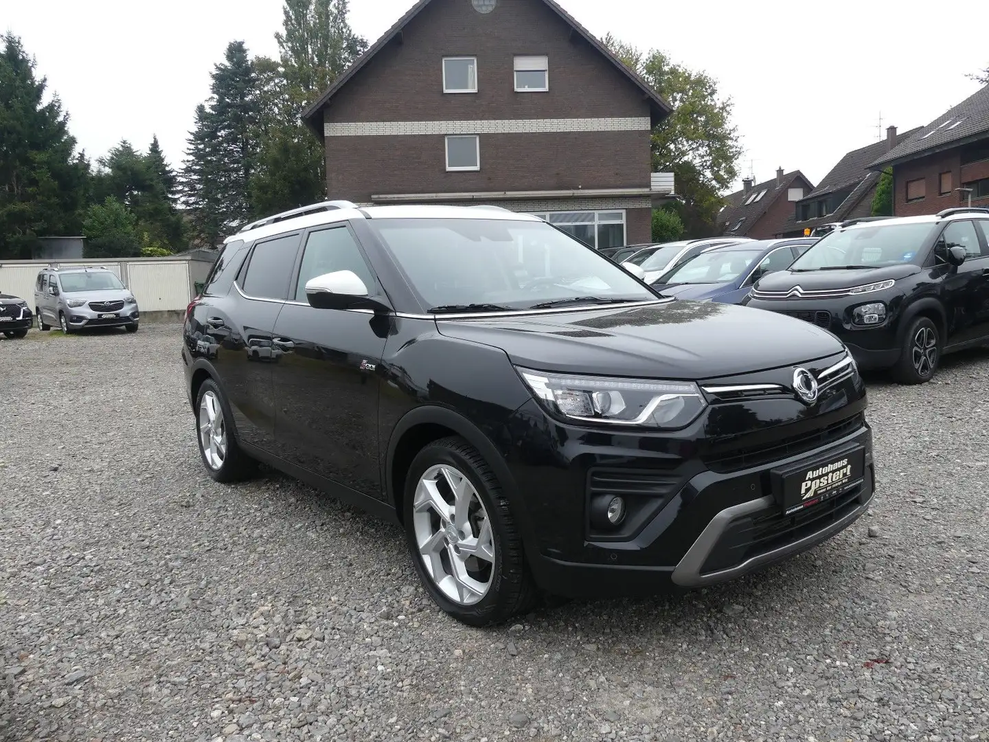 SsangYong Tivoli 1.5 T-GDi Fizz 4x2 Grand Schwarz - 2