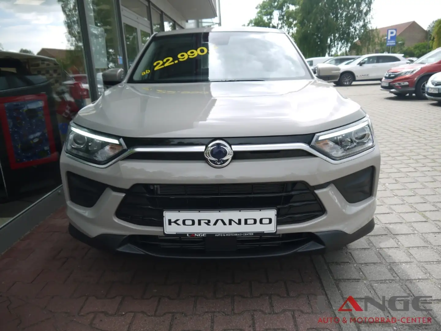 KGM Tivoli Korando 1.5 T-GDi Nomad Automatik Navi SHZ Temp Te Béžová - 2