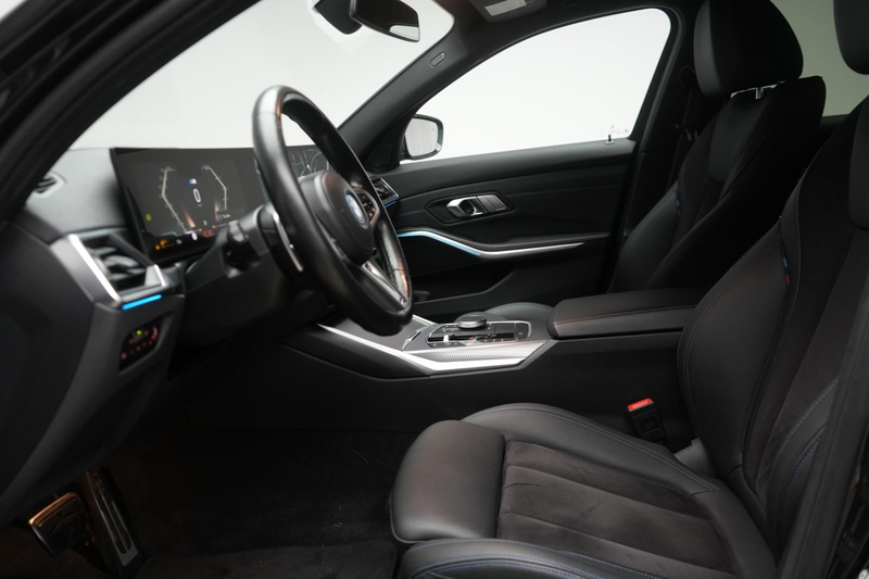 BMW 330 e Touring M Sport ACC/Kamera/HUD/Wide/Side — photo 9