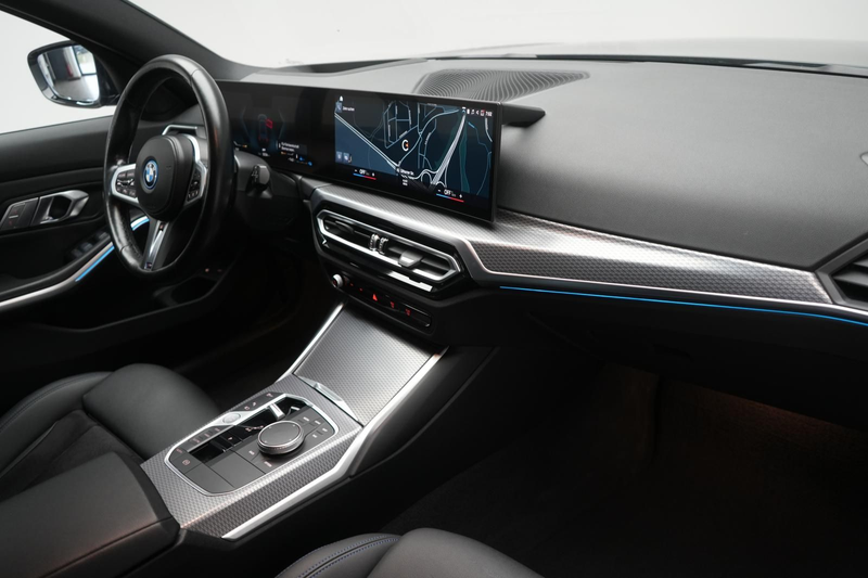 BMW 330 e Touring M Sport ACC/Kamera/HUD/Wide/Side — photo 8