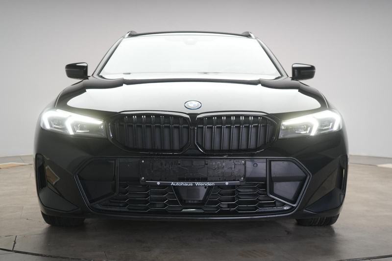 BMW 330 e Touring M Sport ACC/Kamera/HUD/Wide/Side — photo 2