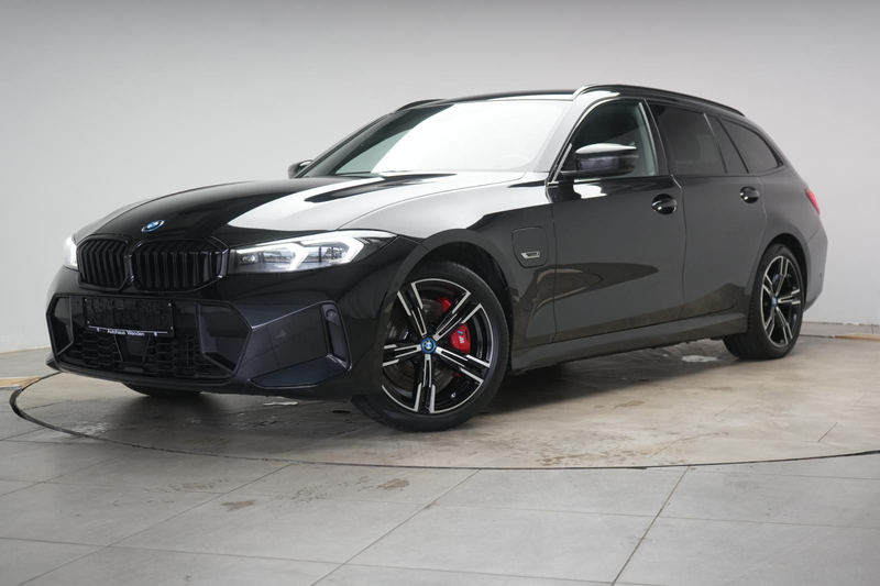 BMW 330 e Touring M Sport ACC/Kamera/HUD/Wide/Side — photo 3