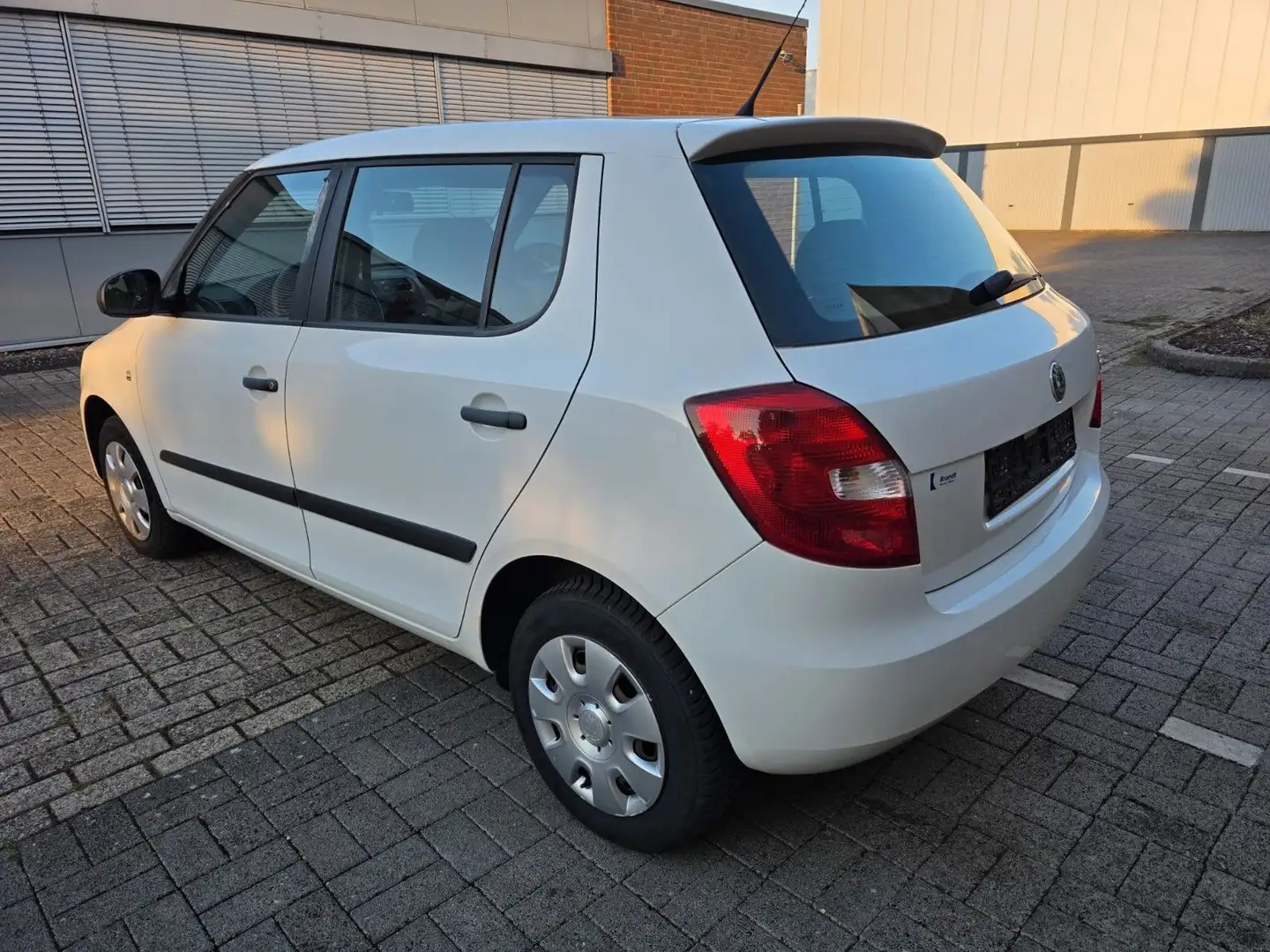 Skoda Fabia Classic HU 10-2027 Weiß - 2