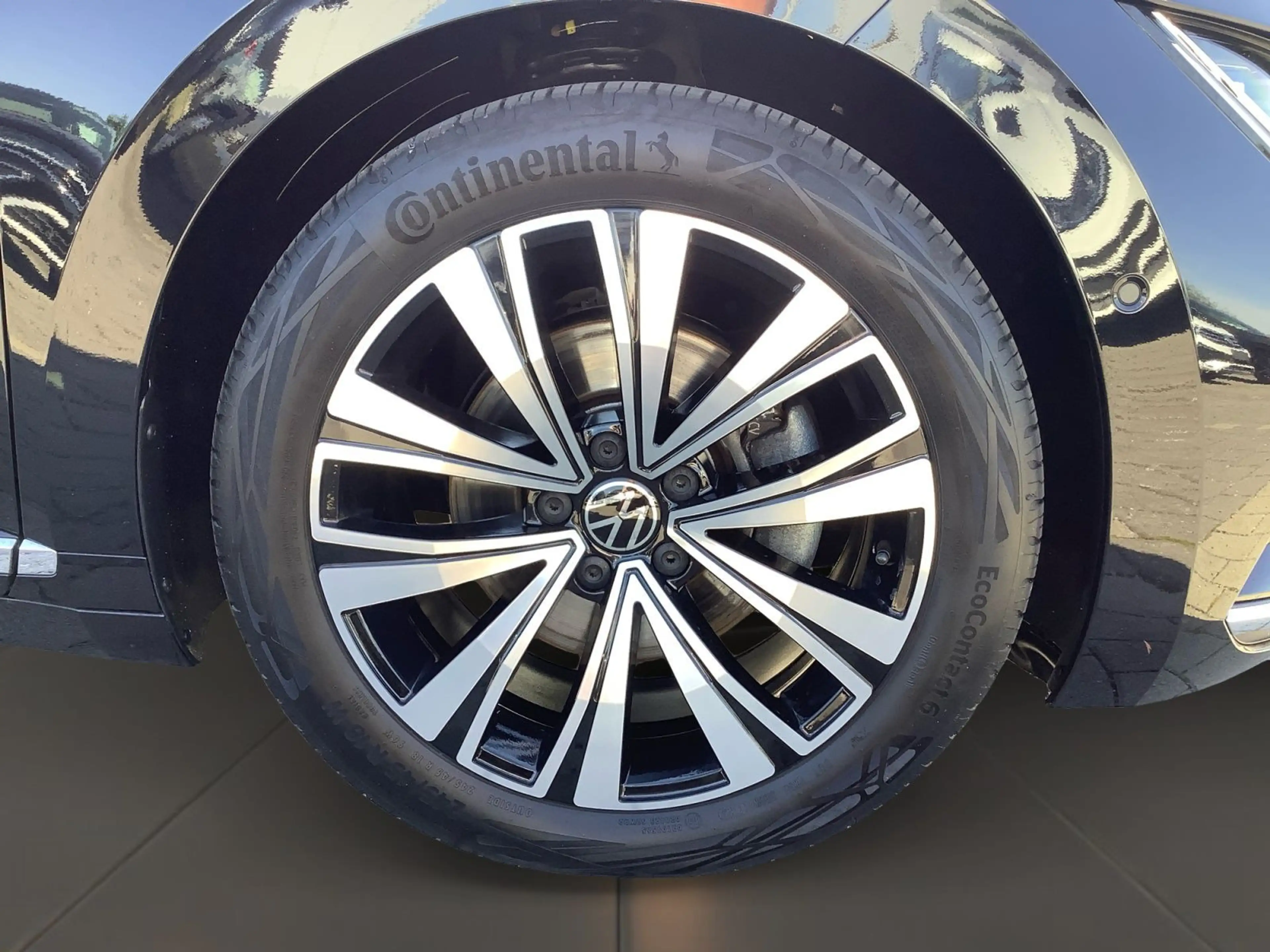 Volkswagen Arteon 2.0 TSI DSG Elegance ACC I — photo 7