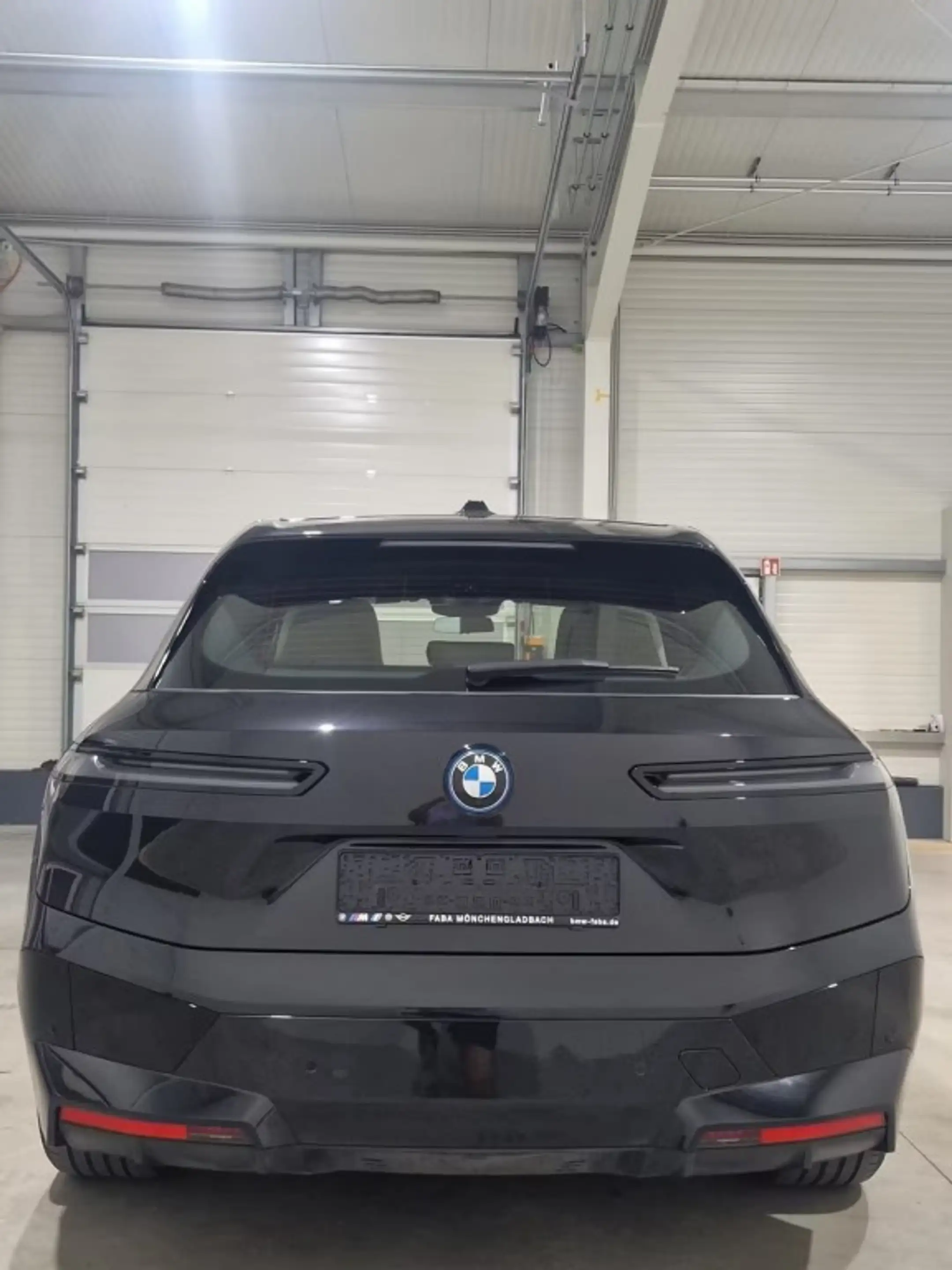 BMW iX xDrive50 M-sport — photo 5