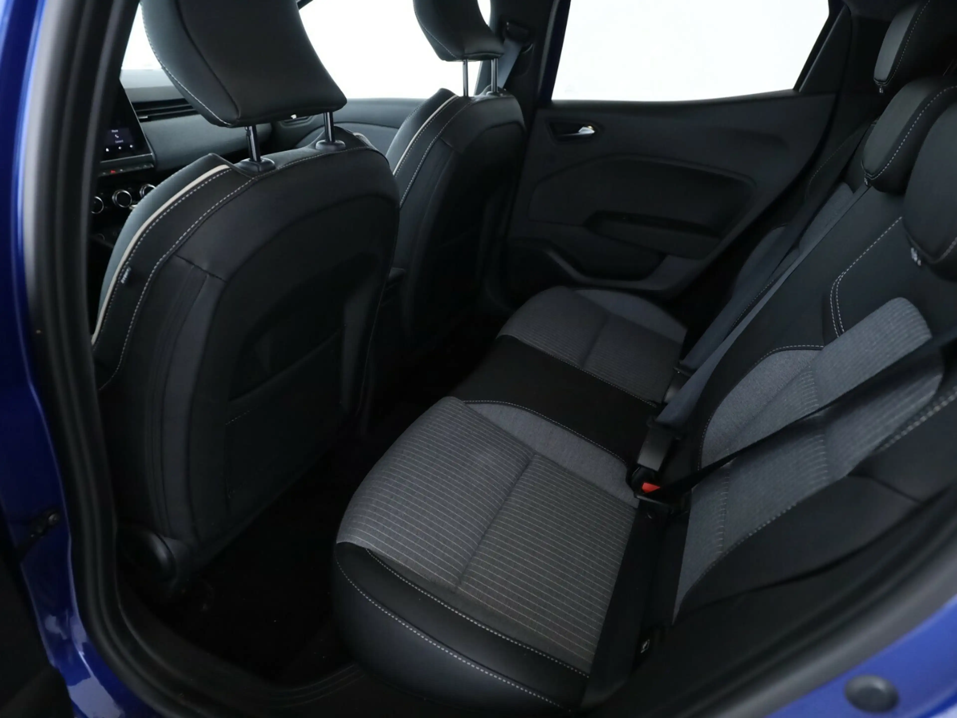 Renault Clio Techno TCE [1. HAND/NAVI/SHZ/CAM] — photo 9