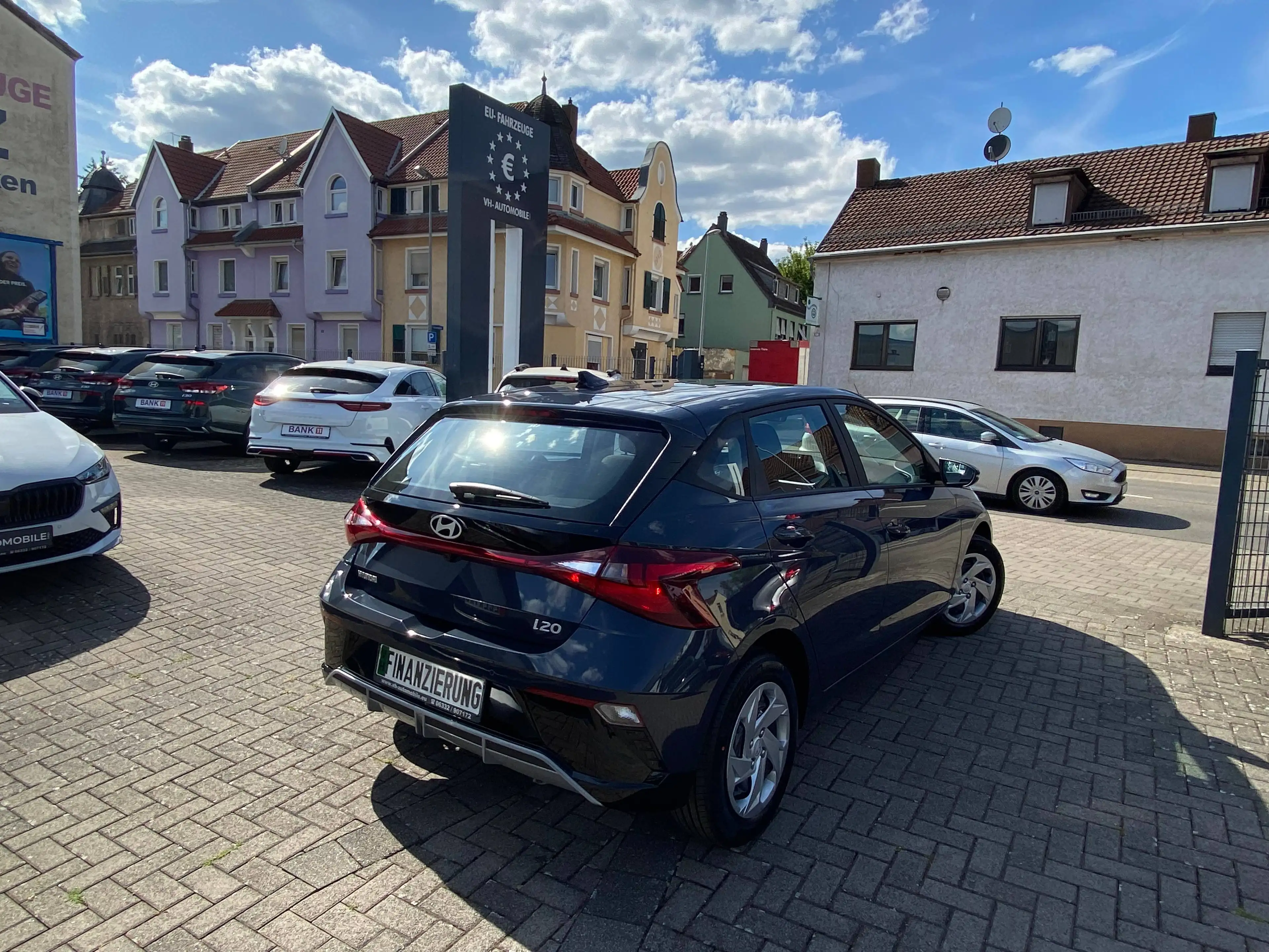 Hyundai i20 NAVIGATIONSSYSTEM RÜCKFAHRKAMERA Parksensoren hinten beheizbares Lenkrad Sitzheizung vorne — photo 9
