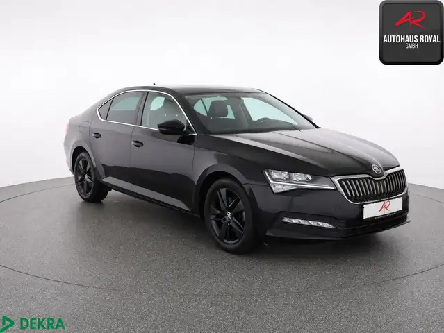 Skoda Superb view 7