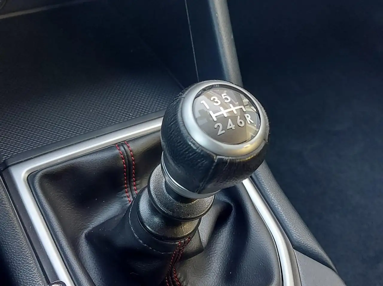 Subaru WRX снимка Subaru WRX