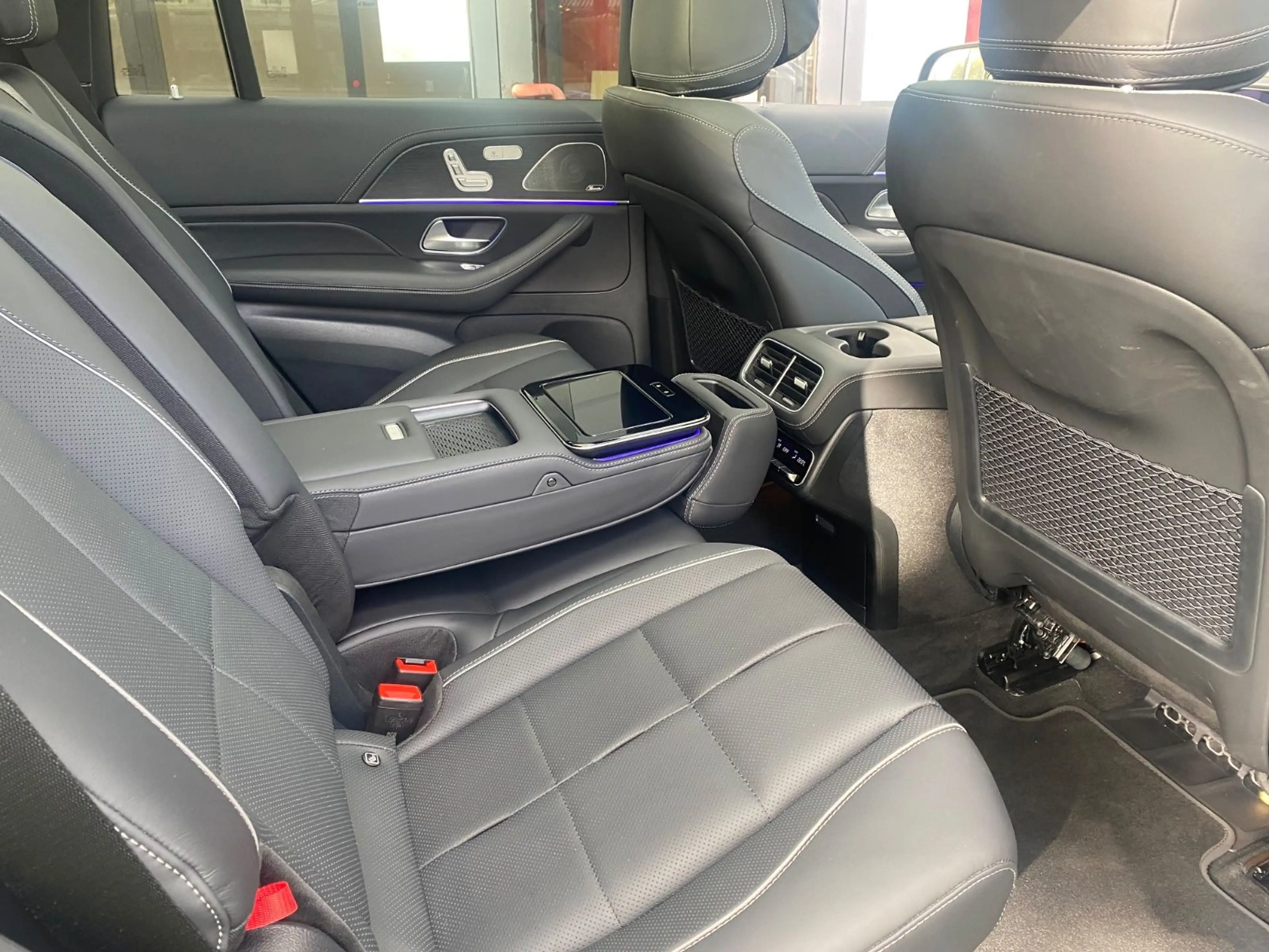 Mercedes-Benz GLS 450 d 4Matic/AMG-LINE/NIGHT/PANO/AHK — photo 12