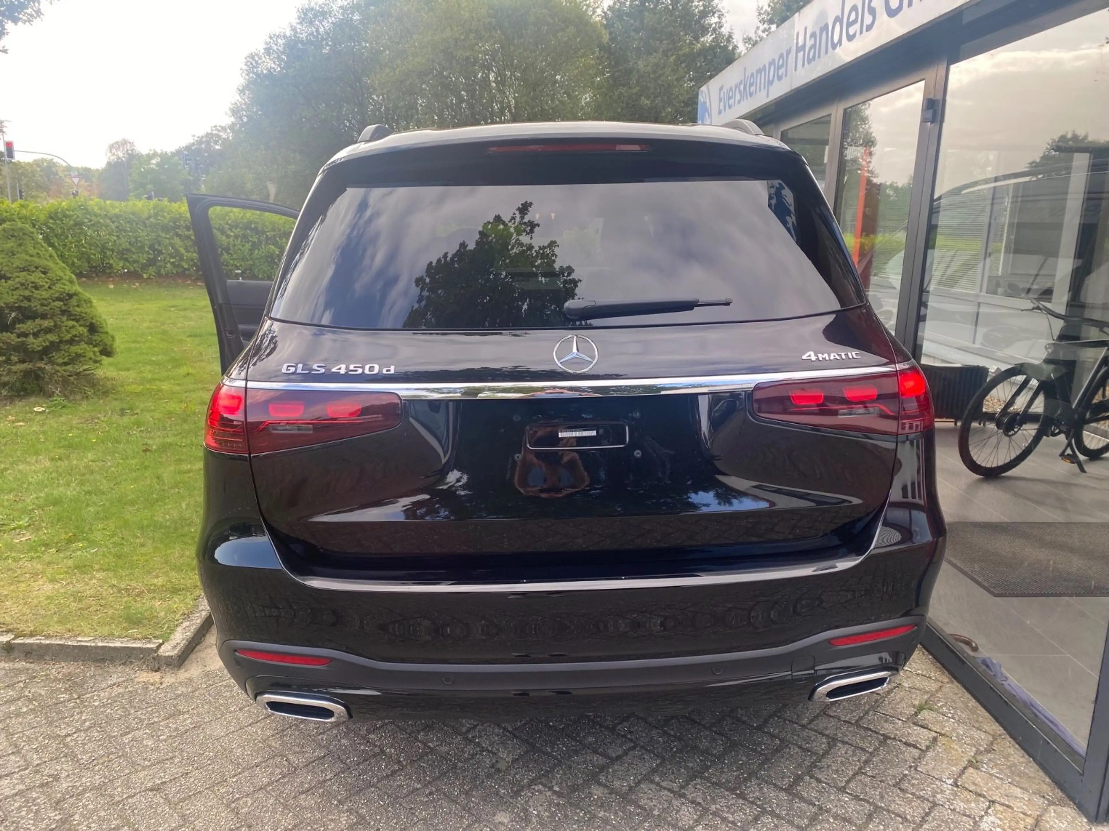 Mercedes-Benz GLS 450 d 4Matic/AMG-LINE/NIGHT/PANO/AHK — photo 7