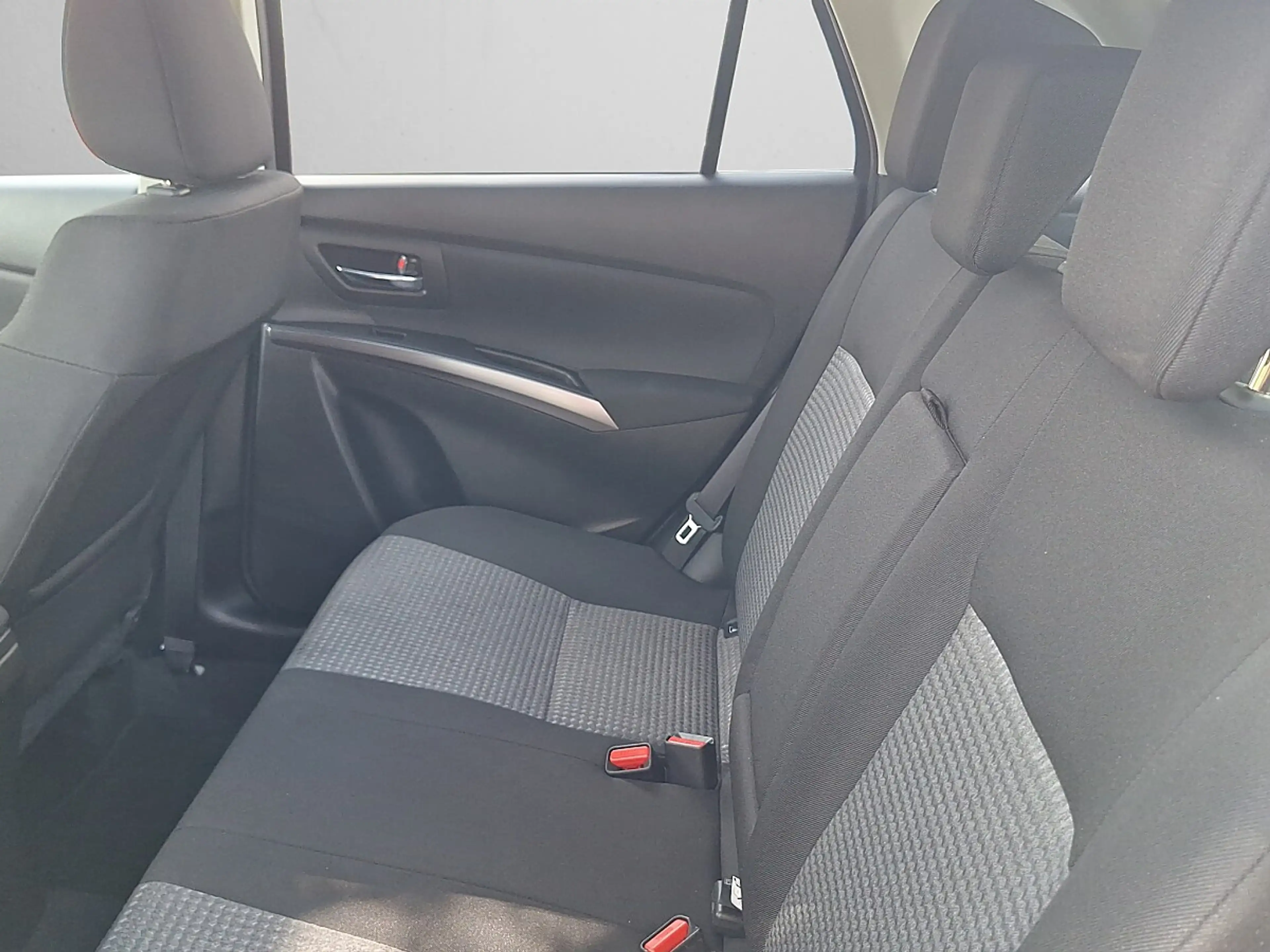 Suzuki S-Cross 1,4 Hybrid ALLGRIP shine — photo 12