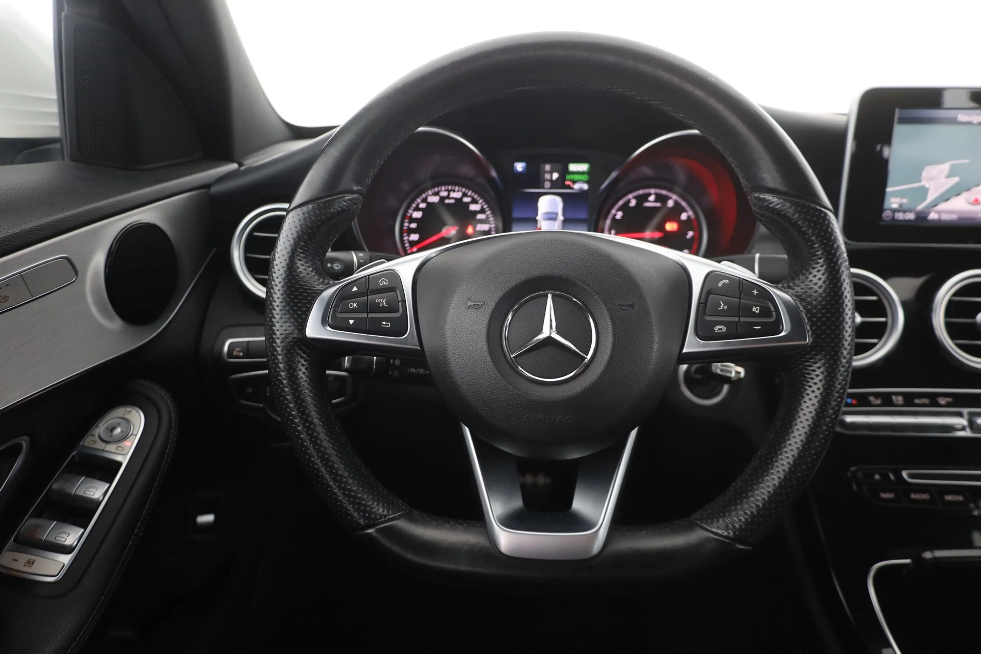 Mercedes-Benz C 350 C350 e T AMG Line LED Navi Leder AHK Sitzheizung — photo 14