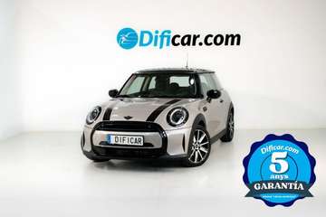 2014 5P BERLINA CON PORTON