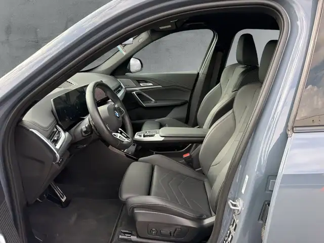 BMW X1 view 8