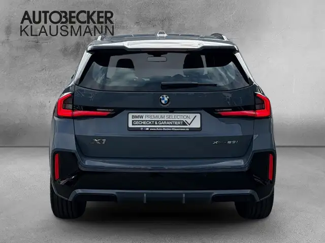 BMW X1 view 6