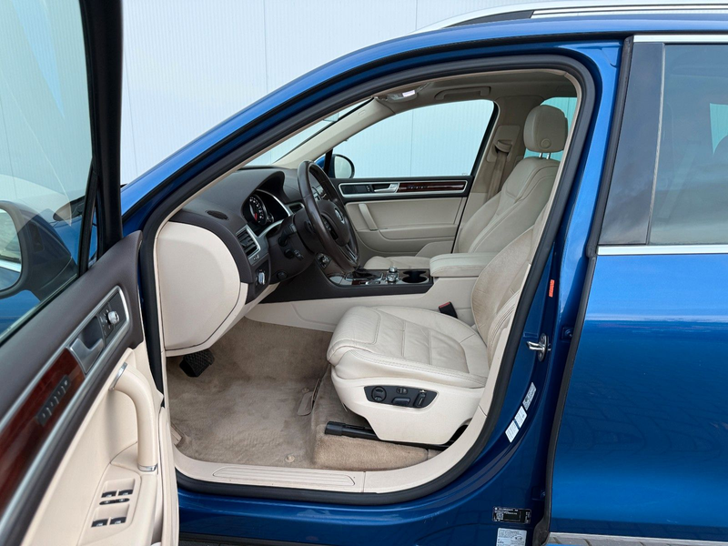 Volkswagen Touareg 3.0TDI R-LINE MWST. 360 GRAD AHK MEMORY — photo 15