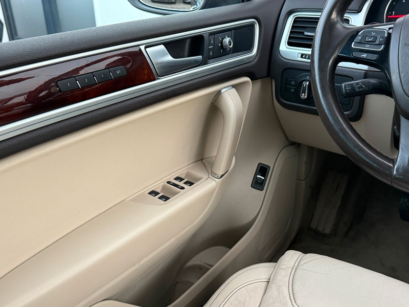 Volkswagen Touareg 3.0TDI R-LINE MWST. 360 GRAD AHK MEMORY — photo 11