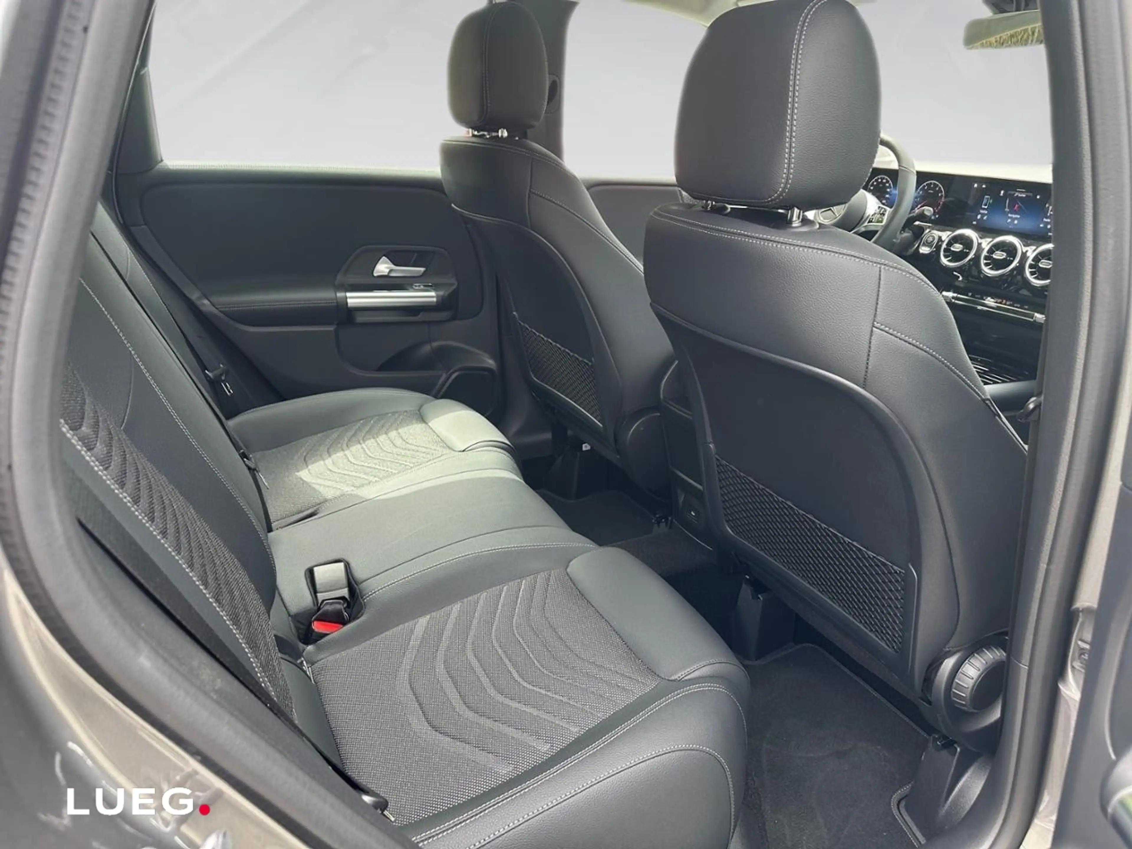 Mercedes-Benz B 180 PROGRESSIVE+RÜCKFK+LENKRHZG+EL HECKKL+LED — photo 13