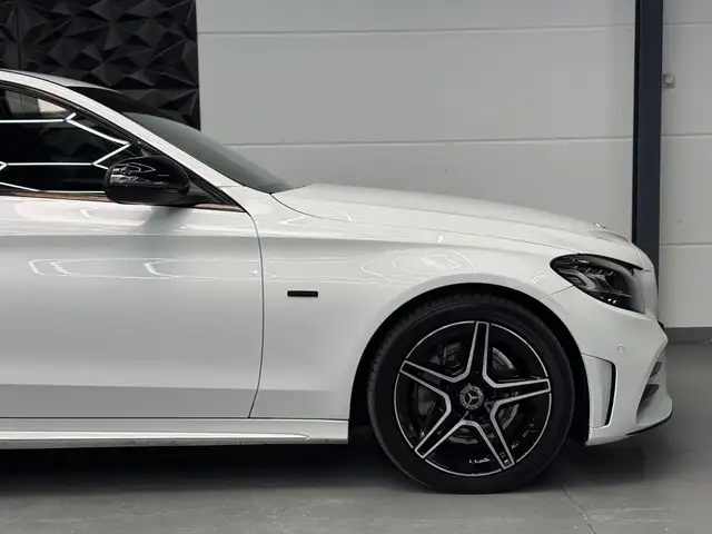Mercedes-Benz C-Class view 18