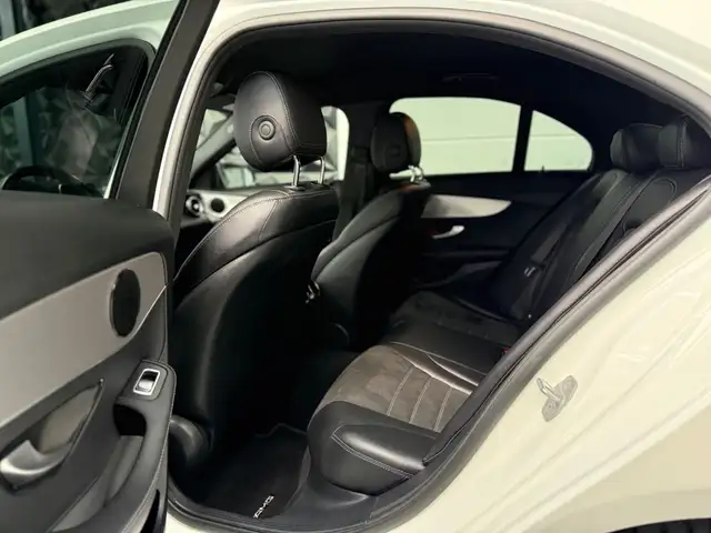 Mercedes-Benz C-Class view 27