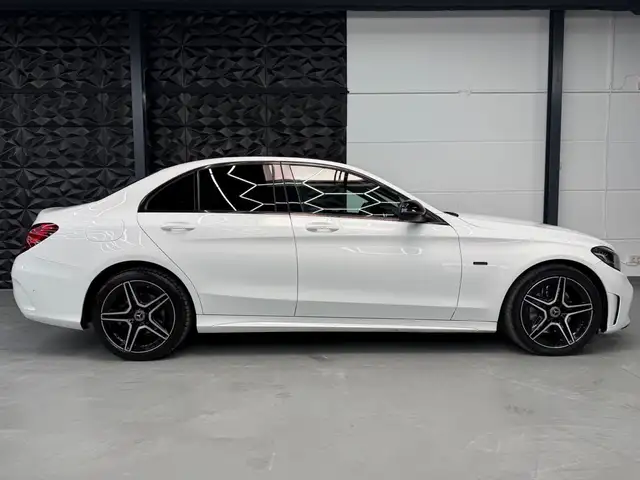 Mercedes-Benz C-Class view 15