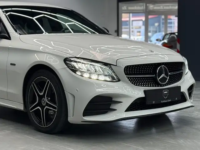 Mercedes-Benz C-Class view 20