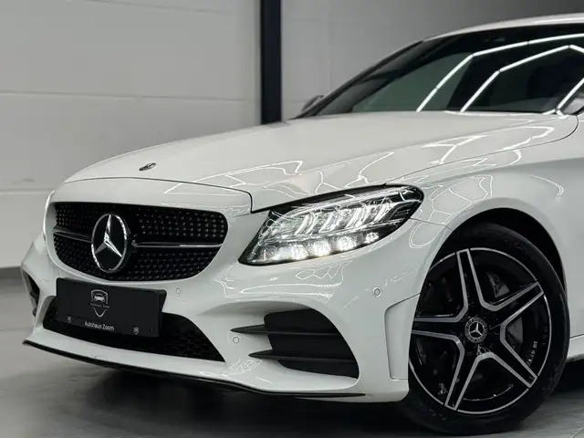 Mercedes-Benz C-Class view 3