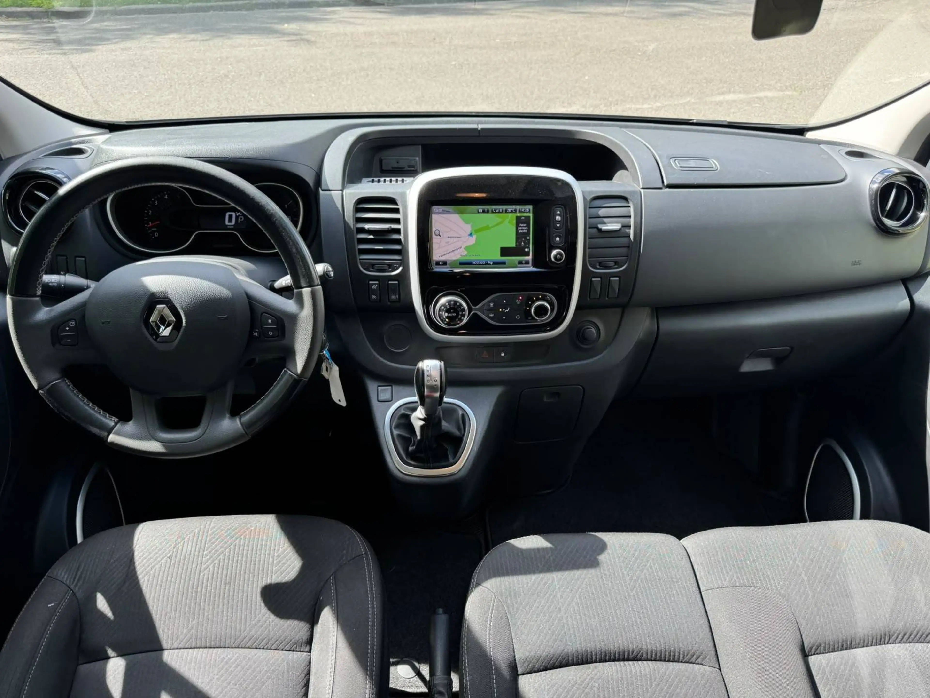 Renault Trafic Trafic 2.0 dCi 170CV AUTO EDC • 6 PLACES • DOUBLE CABINE — photo 12