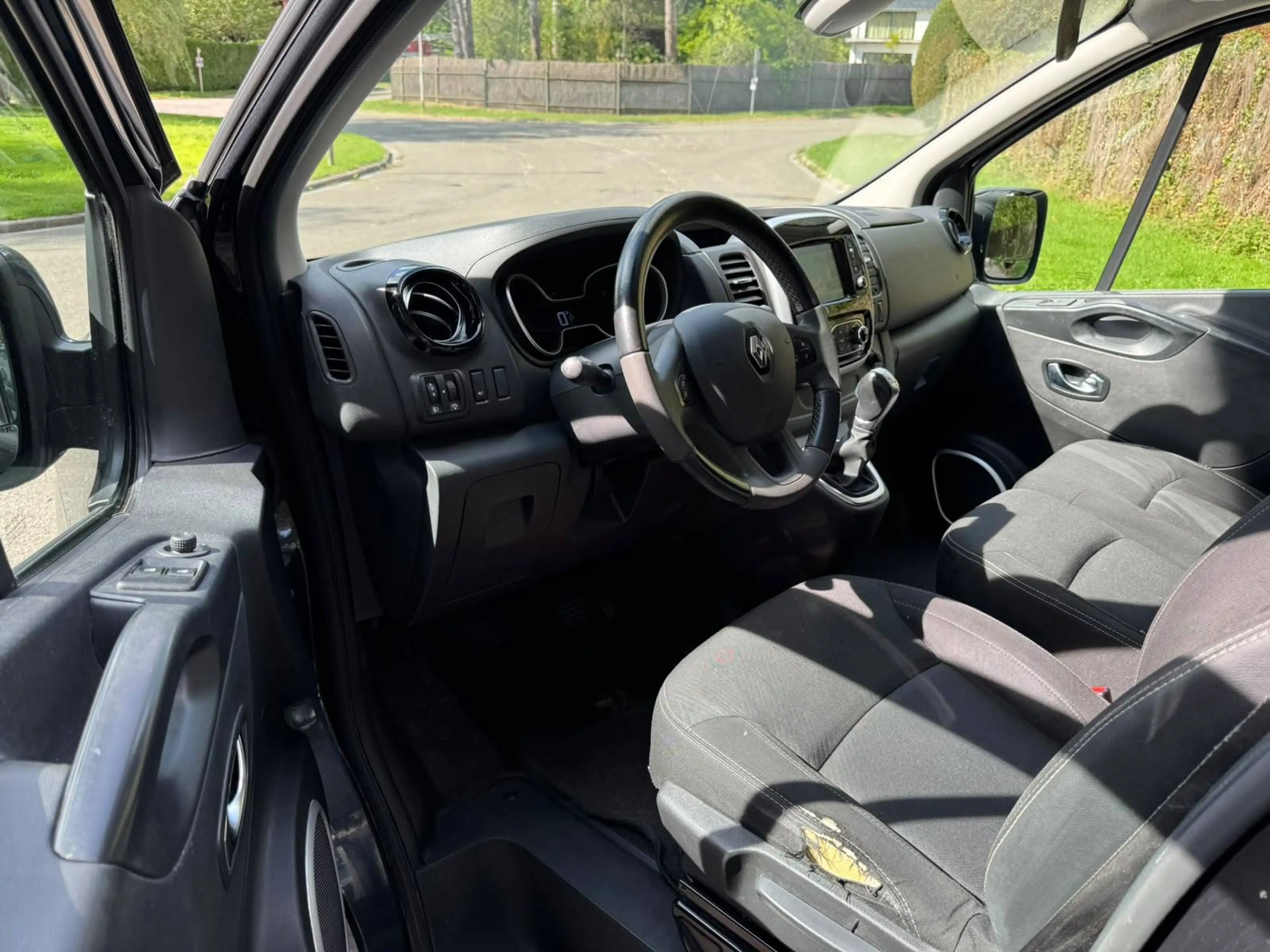 Renault Trafic Trafic 2.0 dCi 170CV AUTO EDC • 6 PLACES • DOUBLE CABINE — photo 10