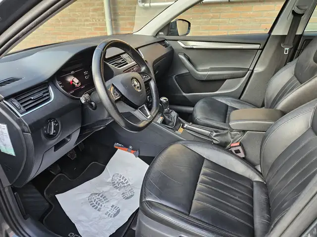 Skoda Octavia view 5