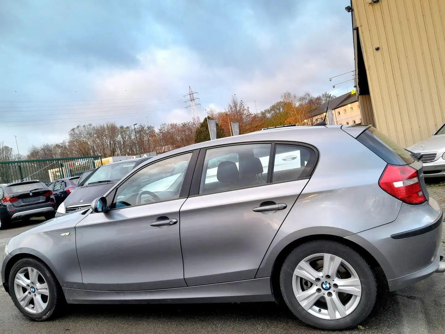 BMW 118 D euro 5 airco electr ja alu 5portes pour marchand Gris - 1
