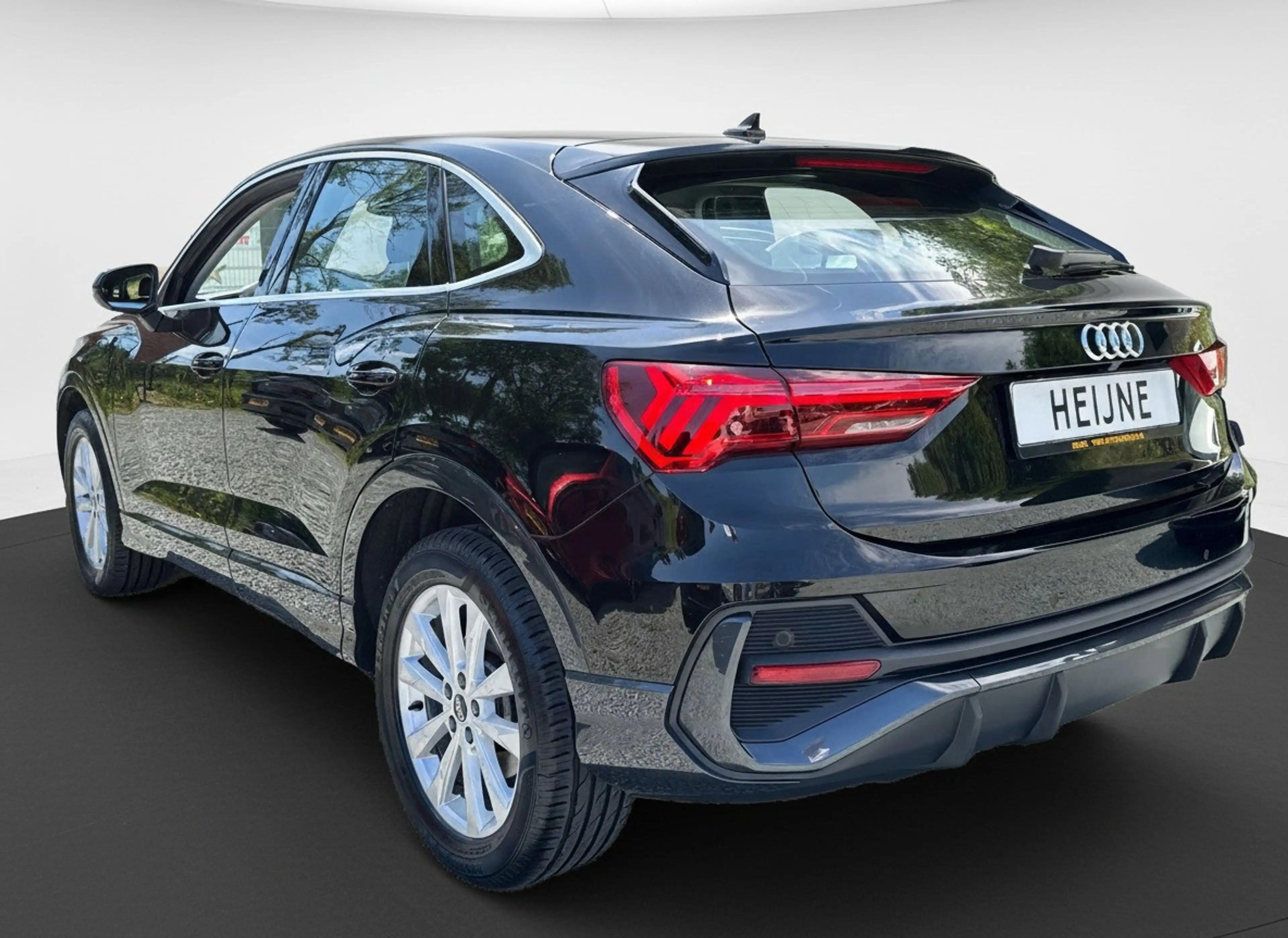 Audi Q3 Sportback 45 TFSI e 245PK BUSINESS EDITION PHEV LE — photo 8