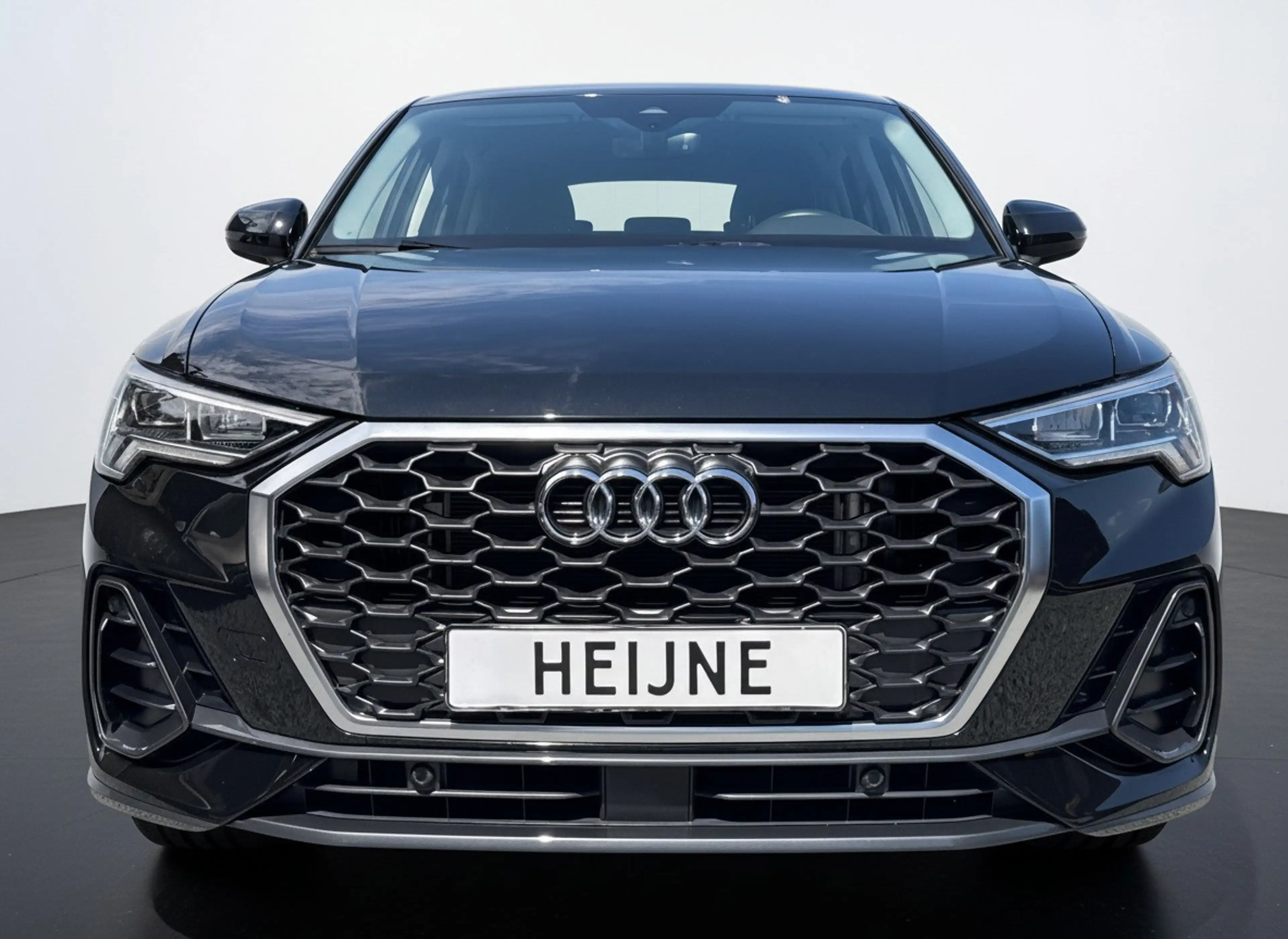 Audi Q3 Sportback 45 TFSI e 245PK BUSINESS EDITION PHEV LE — photo 4