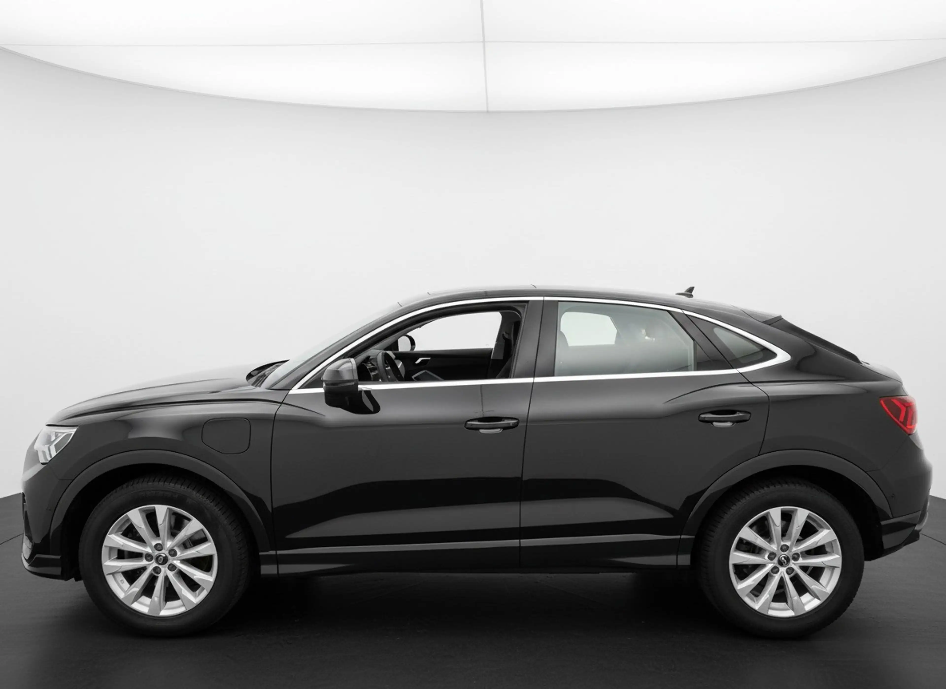 Audi Q3 Sportback 45 TFSI e 245PK BUSINESS EDITION PHEV LE — photo 5