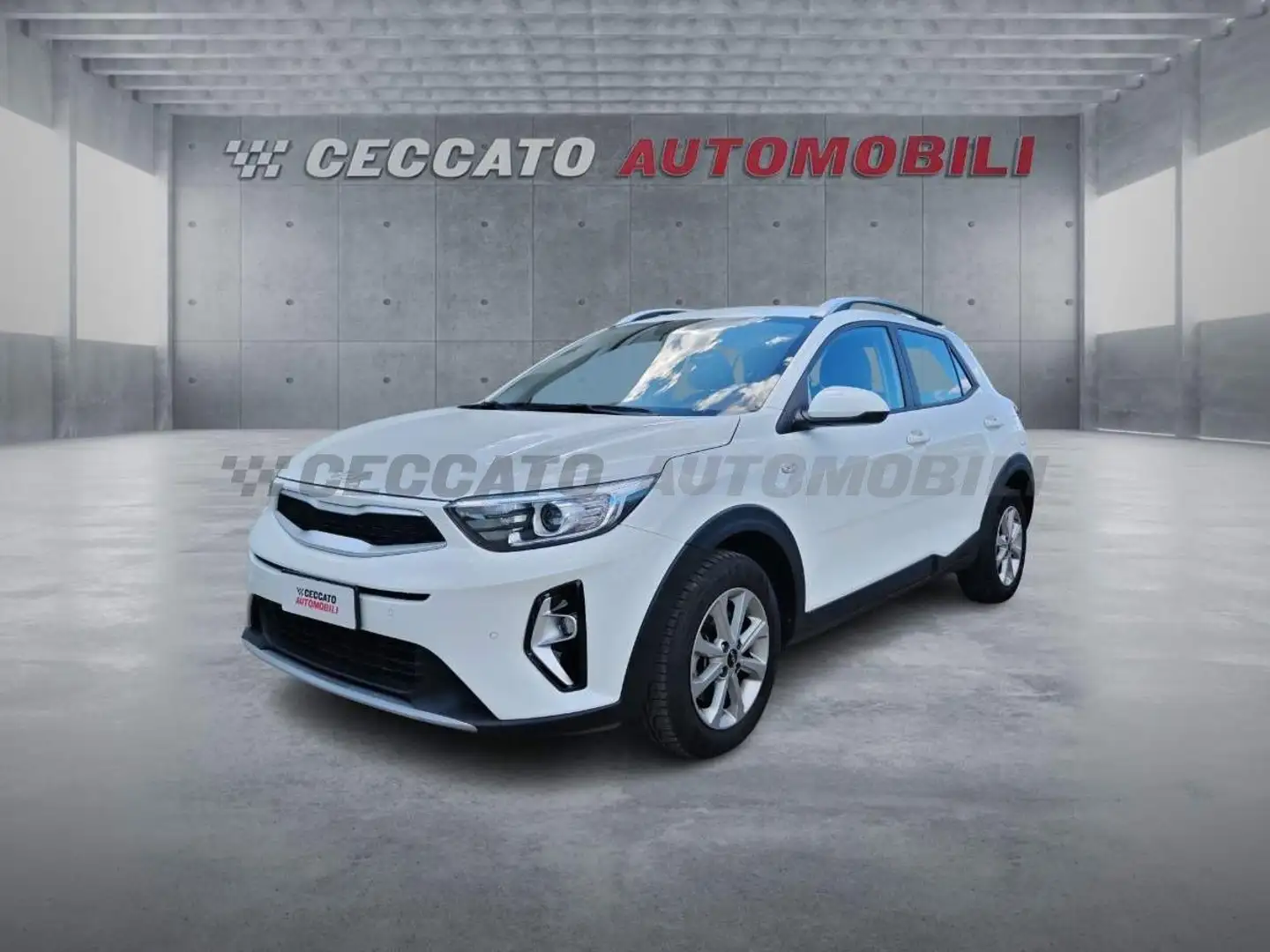 Kia Stonic Stonic 1.2 dpi Urban 84cv Bianco - 1