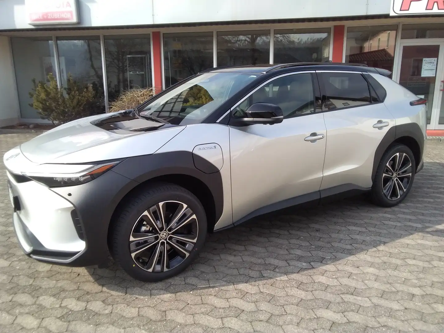 Toyota bZ4X Comfort+Technik-Paket,Panoramadach 4x4 Zilver - 2