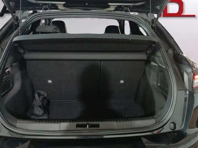 DS Automobiles DS 3 view 7